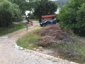 Plot of land 590sq m in idyllic village, South Evia island