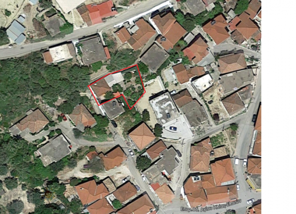 House 80 sq.meters in 330 sq.meters plot