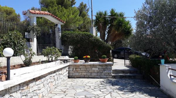 Detached House 170 s.m in Amoni-Korinthos 145.000 euros